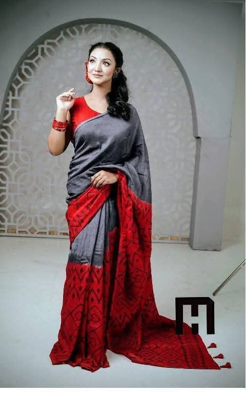 নান্দনিক ডিজিটাল প্রিন্টের শাড়ি ব্লাউজ পিছসহ
